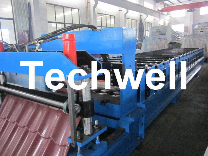 Rotolo d'acciaio delle mattonelle di tetto di colore automatico che forma macchina con 11 chilowatt di potere idraulico del motore