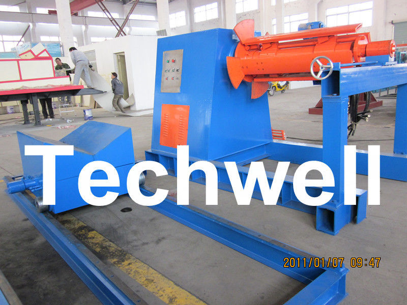 5 tonnellate Decoiler/Uncoiler automatici idraulici che curva macchina con velocità svolgentesi 0 - 15m/min