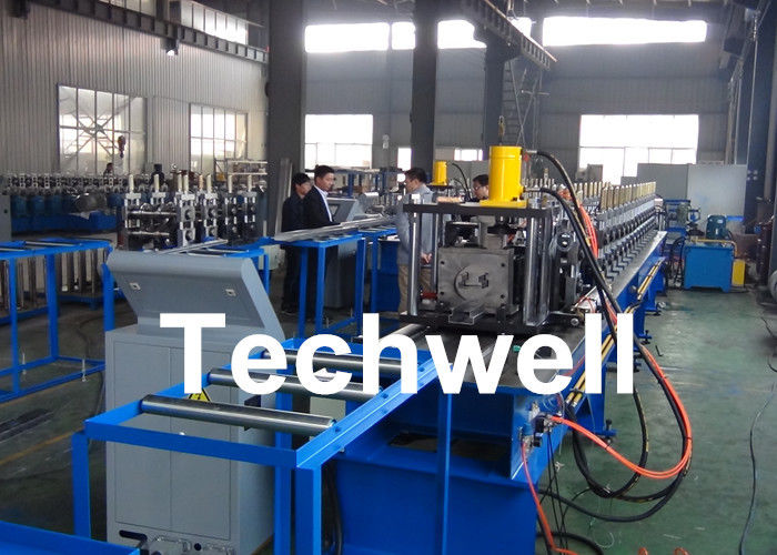 Rotolo d'acciaio di formazione dello scaffale dello scaffale di 16 stazioni che forma macchina con la bobina o il acciaio al carbonio galvanizzata