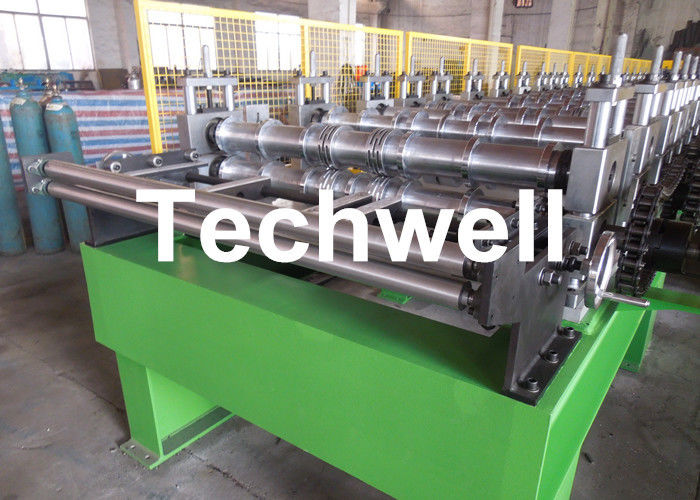 Rotolo della piattaforma della struttura d'acciaio di alta precisione che forma macchina per lo strato di Decking del metallo