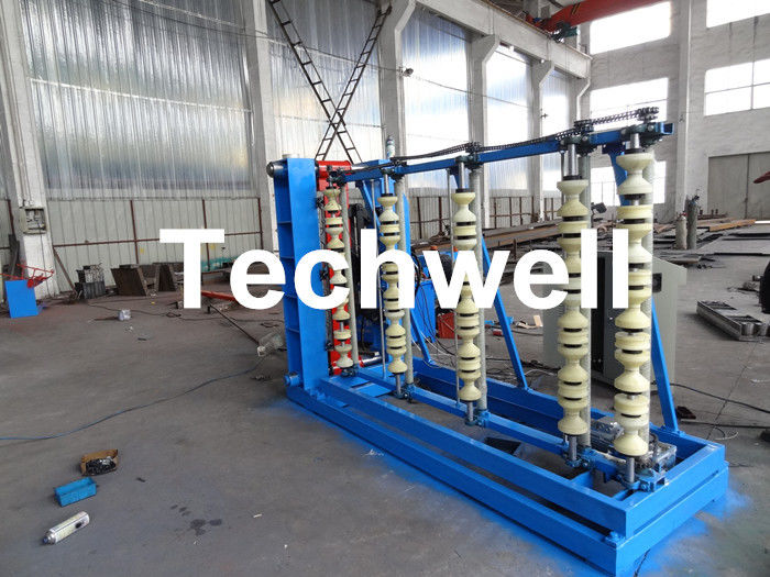 Rotolo idraulico verticale del pannello del tetto che forma macchina per la curva dello strato d'acciaio del tetto del rivestimento di colore
