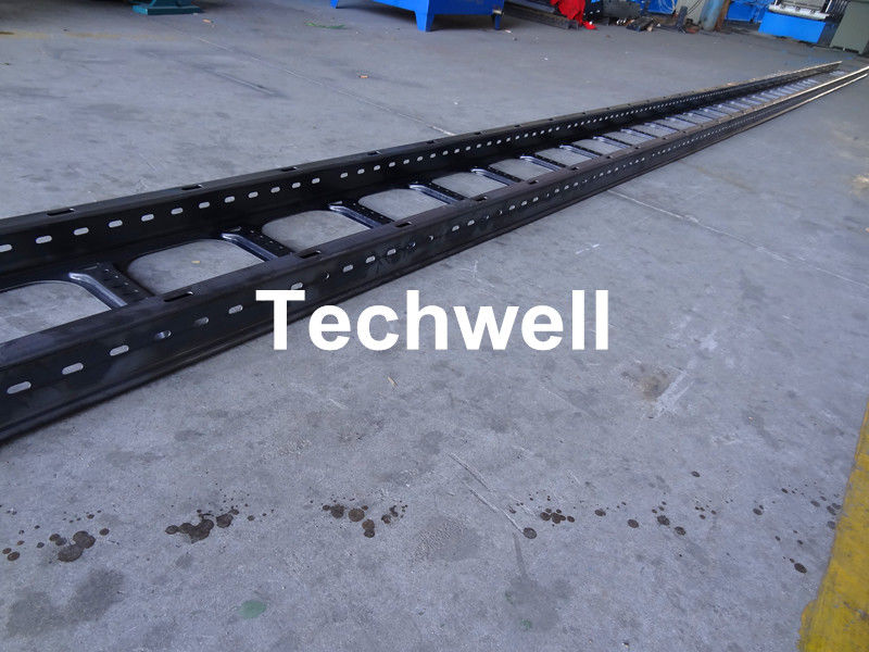 Rotolo della scala del cavo elettrico CT100-600 che forma macchina per la fabbricazione degli strati d'acciaio di profilo della scala del vano per cavi