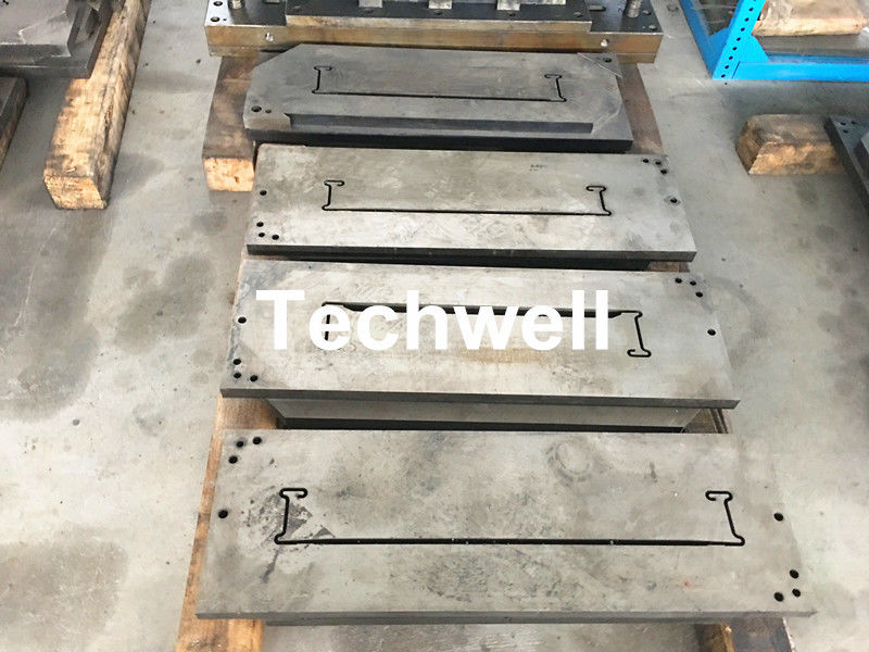 Tipo rullo trasportatore perforato della scala CT-600 del cavo che forma macchina, linea di produzione del vano per cavi