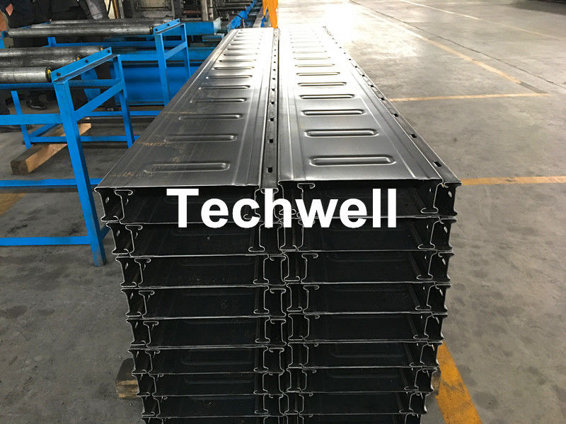 Tipo rullo trasportatore perforato della scala CT-600 del cavo che forma macchina, linea di produzione del vano per cavi