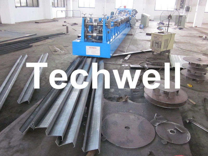 Rotolo d'acciaio automatico del Purlin che forma macchina con il sistema di controllo di SpA per i Purlins di zeta del Cee