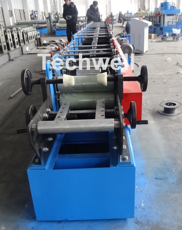 Perno del metallo e rotolo della pista che forma macchina, rotolo della lamiera sottile precedente per la capriata del tetto