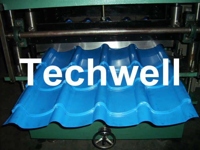 Rotolo d'acciaio delle mattonelle di tetto di colore automatico che forma macchina con 11 chilowatt di potere idraulico del motore