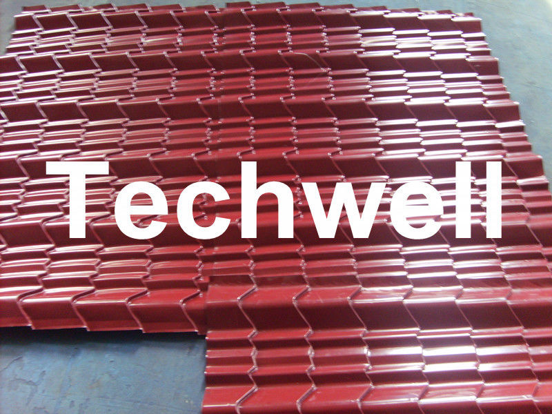 Le mattonelle di tetto d'acciaio del metallo laminano a freddo la formazione della macchina per il rivestimento del tetto, rivestimento della parete