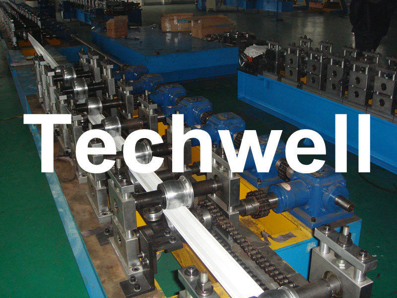 di 3 - 12m/min velocità Decoiler manuale, sportello del rullo della schiuma dell'unità di elaborazione 1.0mm - di 0,7 che forma macchina