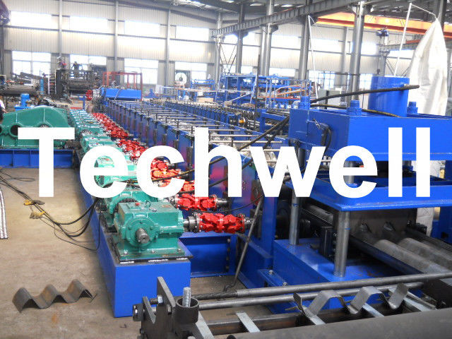 7 rulli che livellano il rotolo della guardavia della superstrada che forma macchina per la barriera di sicurezza TW-W312